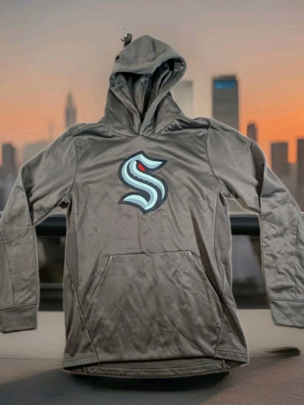 Adult Gray Small Fanatics NHL Seattle Kraken Hooded NWOT